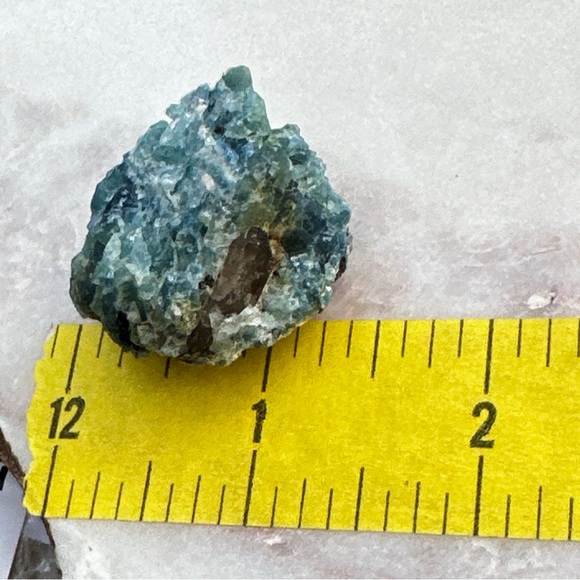 106cts/Vietnam Natural Unheat Blue Aquamarine Rough Crystal - Picture 6 of 17